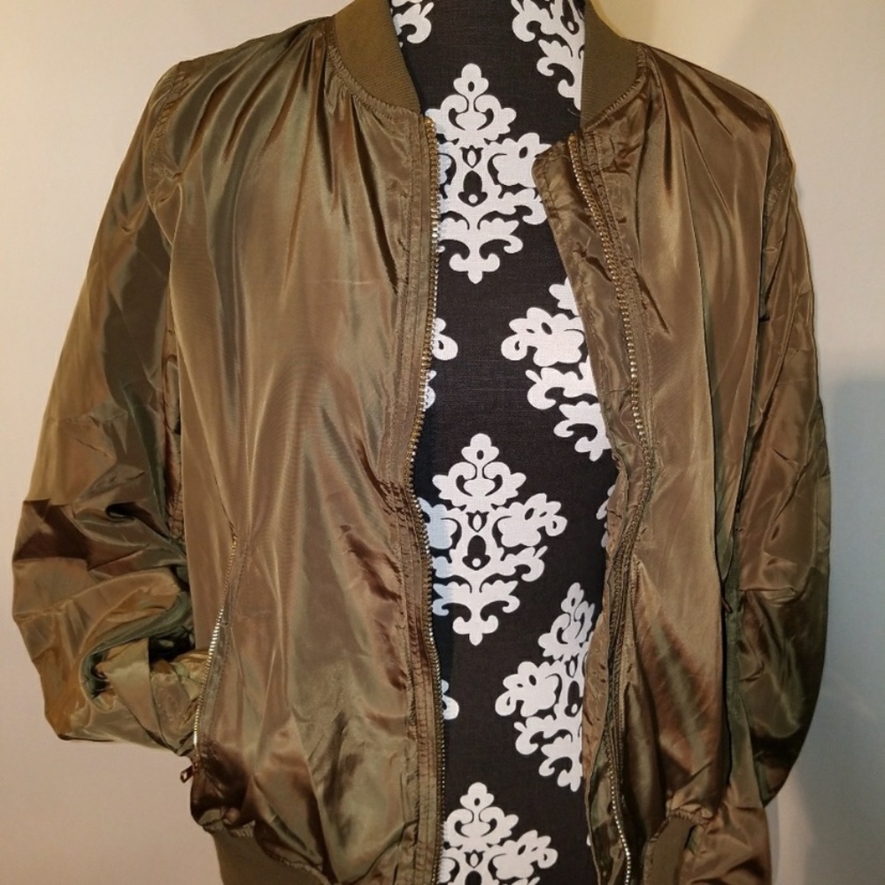 DESPERATELY TRYING TO FIND THIS BMBR JCKT TO BUY
